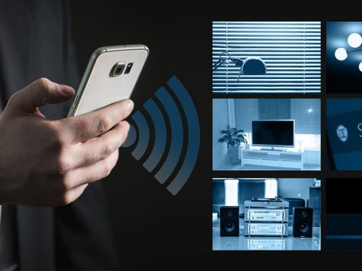 Smarthome apparaat naast een wifi-router op een bureau